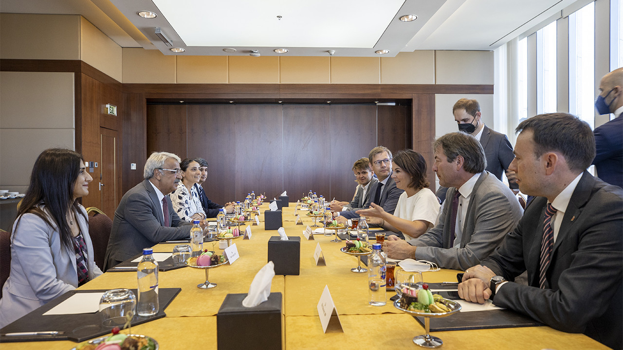 German FM holds meetings with CHP, HDP, İYİ Party delegations
