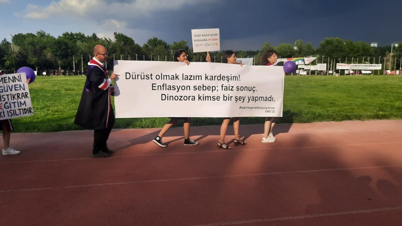 ODTÜ students hold graduation ceremony despite all obstacles