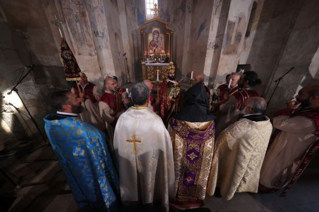 Armenian Akhtamar Church in eastern Turkey holds 10th holy mass since reopening - Page 4