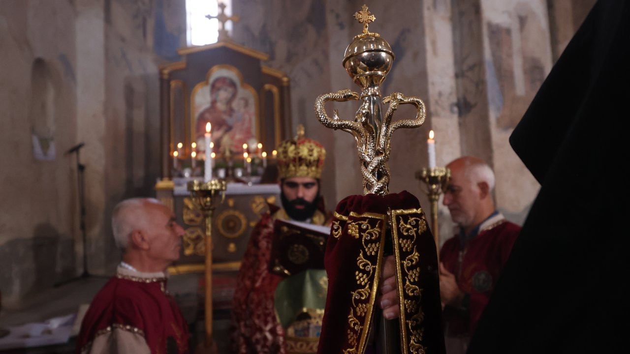 Armenian Akhtamar Church in eastern Turkey holds 10th holy mass since reopening