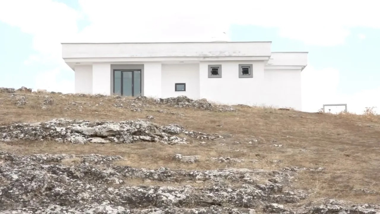 AKP executive builds house in ancient site in southeastern Turkey