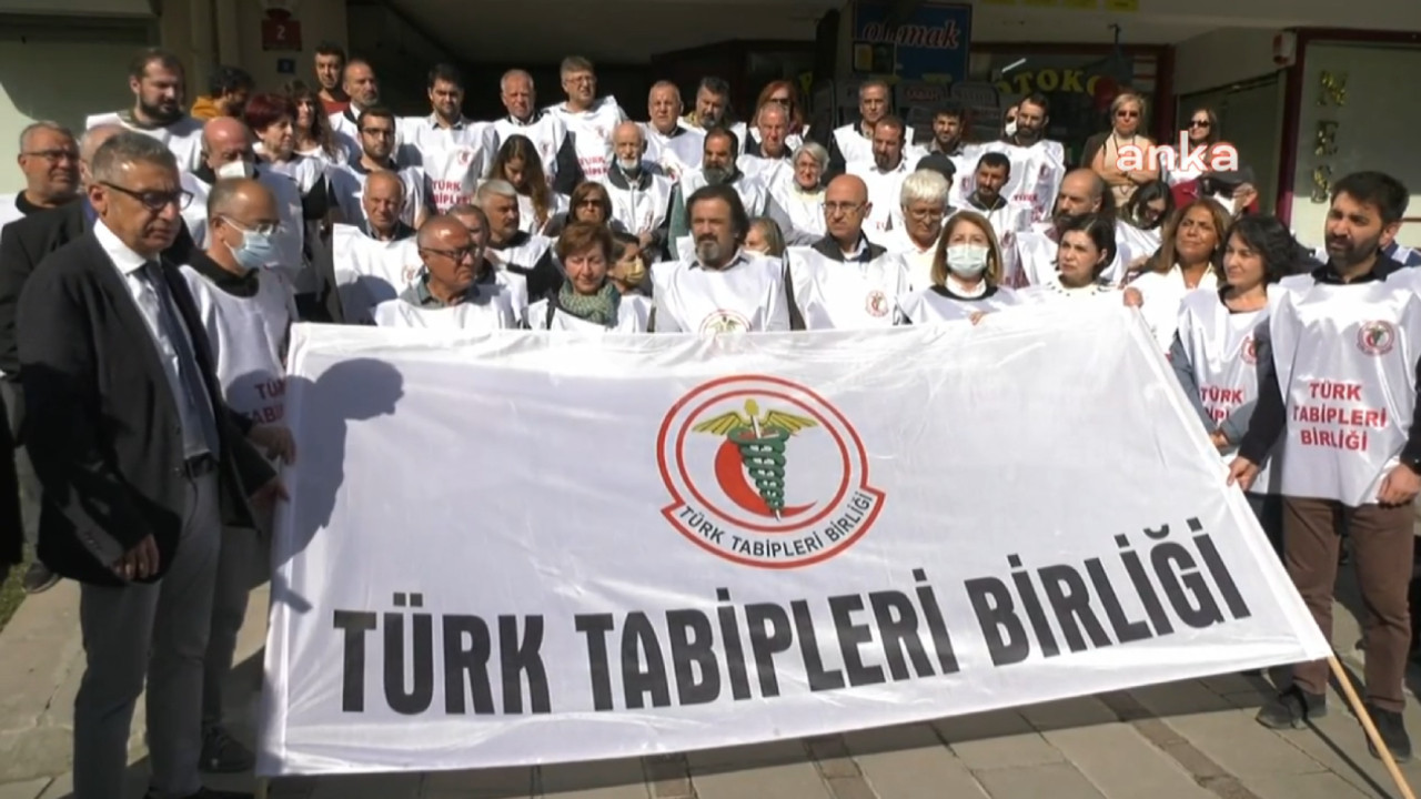 Turkish doctors protest arrest of top medical association head