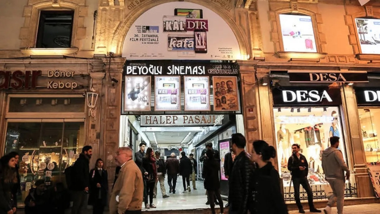 Istanbul Municipality buys iconic Beyoğlu Cinema to reopen
