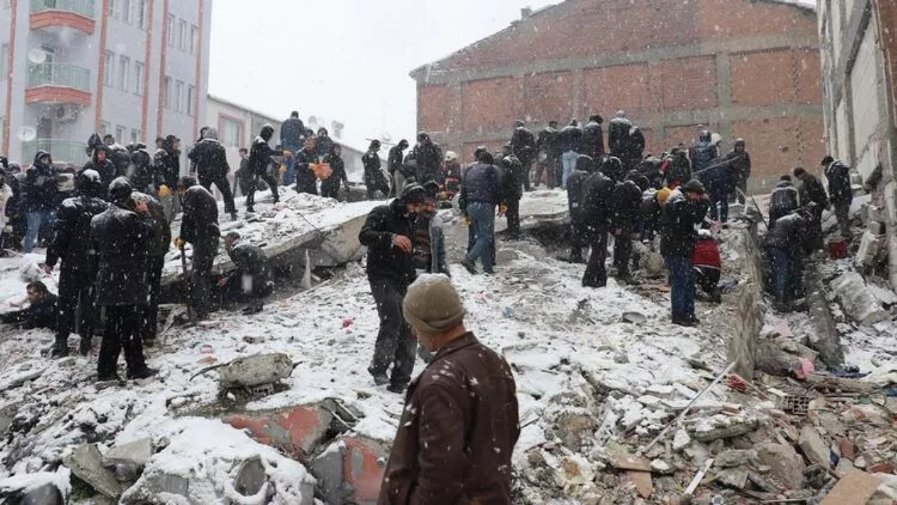 Thousands waiting to be rescued in freezing cold after major quakes