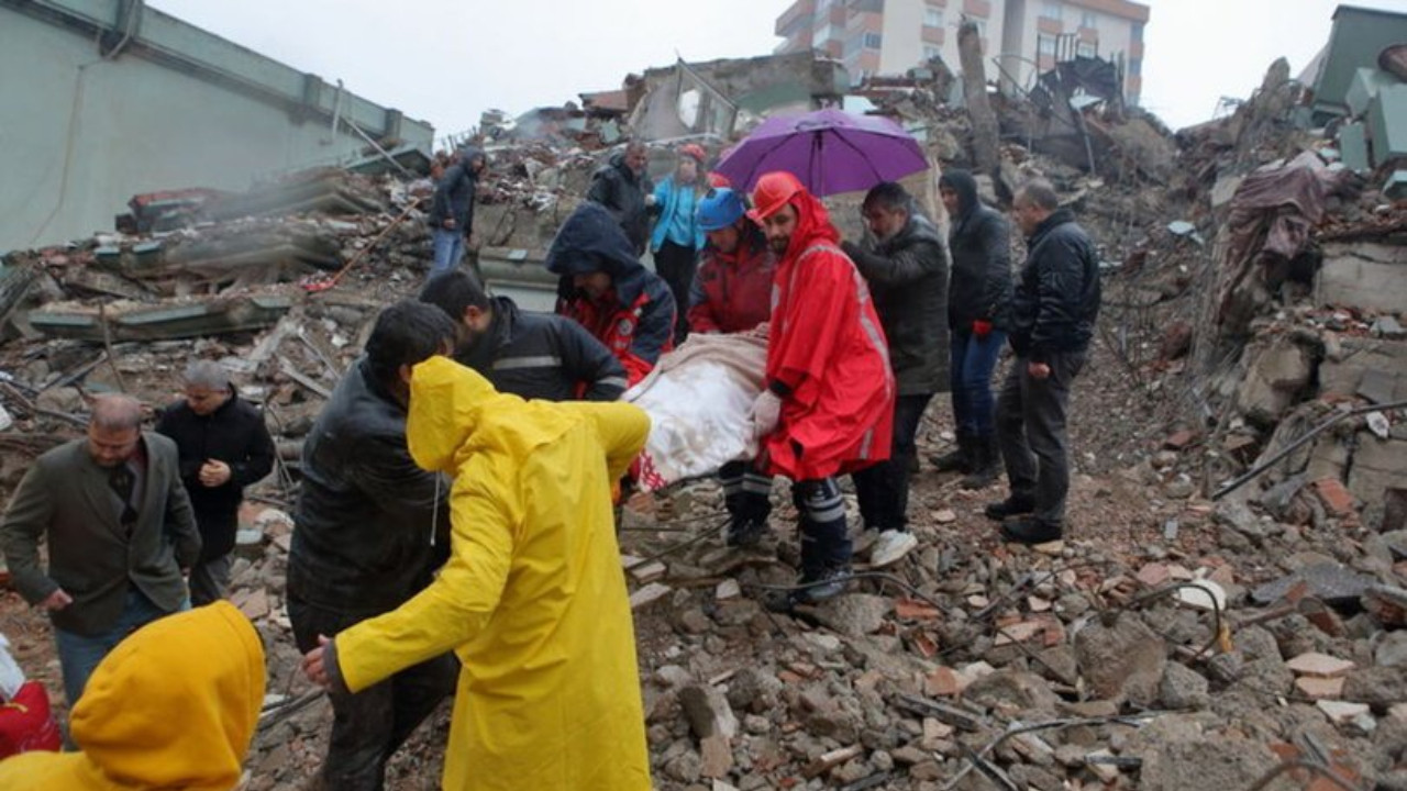 International rescue teams arrive Turkey amid major quakes