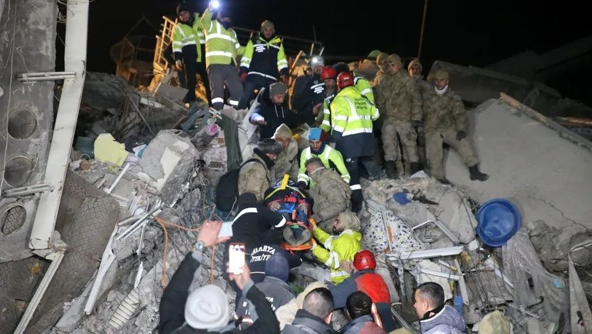 Rescue efforts continue on fourth day of major quakes in Turkey - Page 5