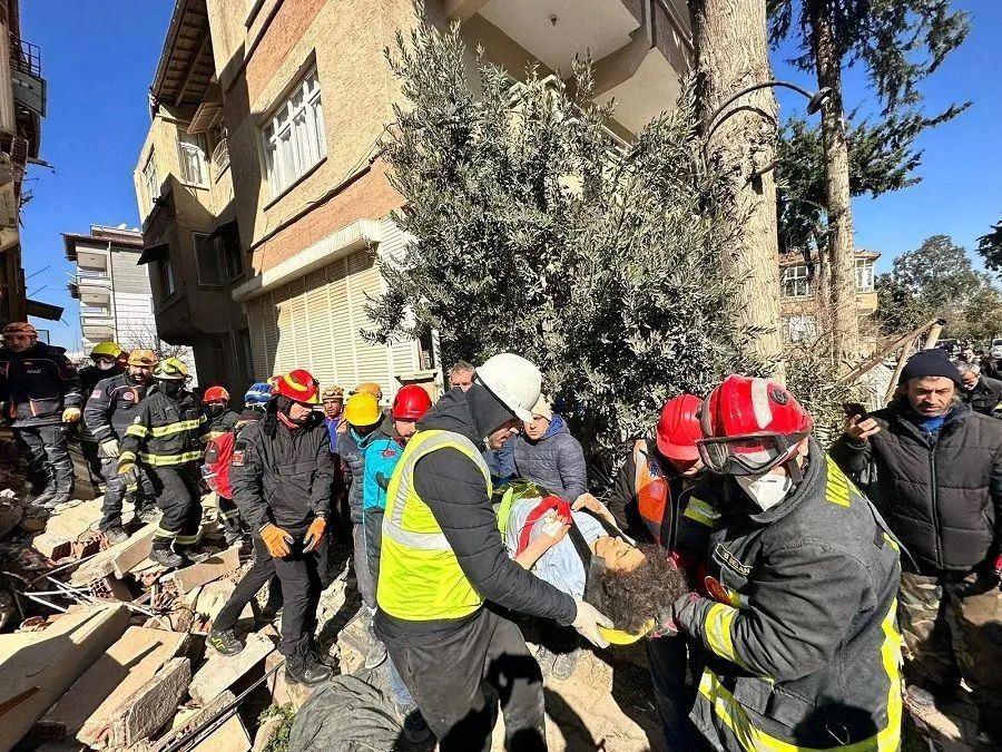 Rescue efforts continue on fourth day of major quakes in Turkey - Page 3