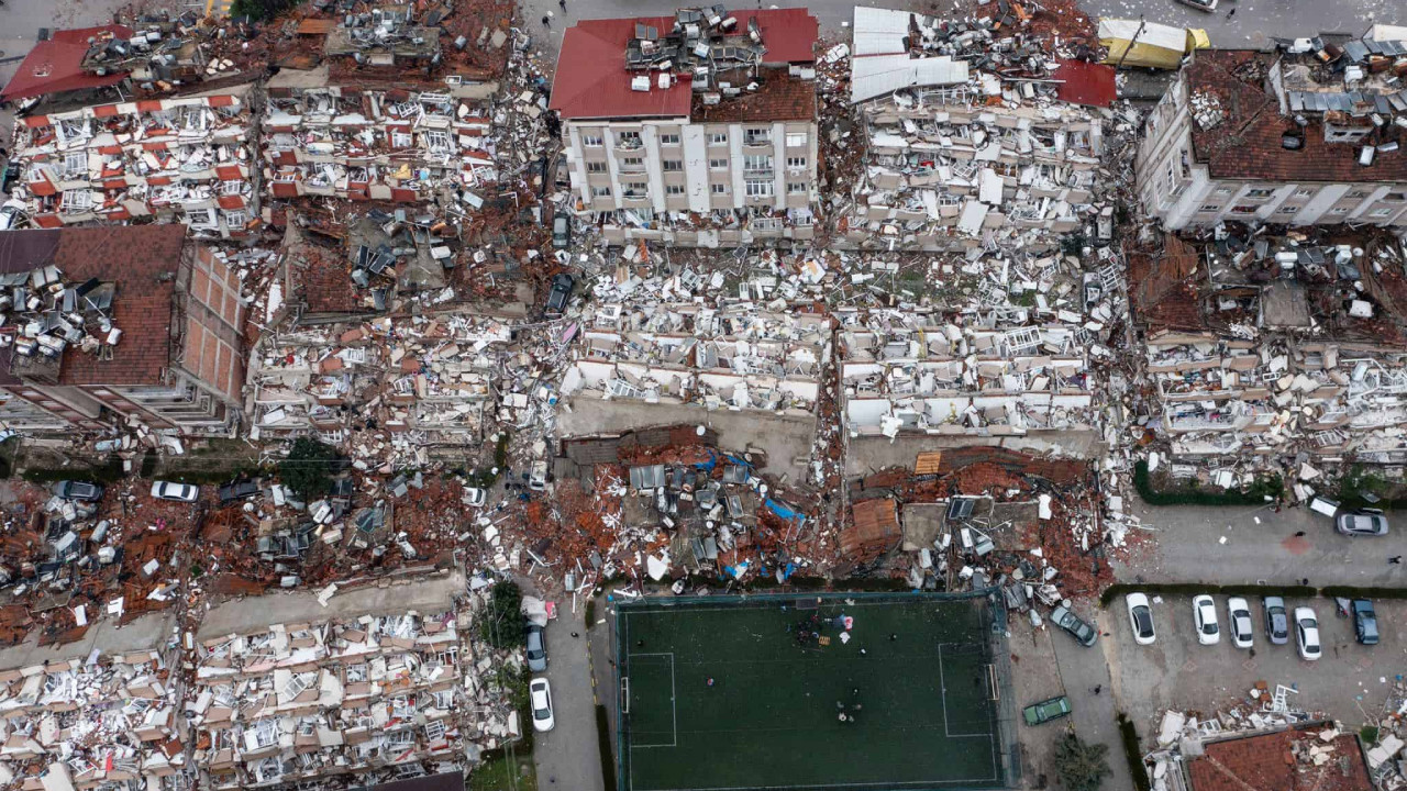 Erdoğan expresses regret over zoning amnesties after collapsed buildings