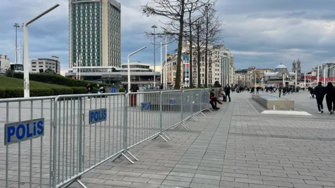 Ahead of Feminist Night March, police barriers placed on Taksim Square