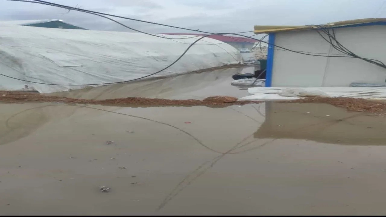 Tent camp in quake-hit Kahramanmaraş flooded after rain