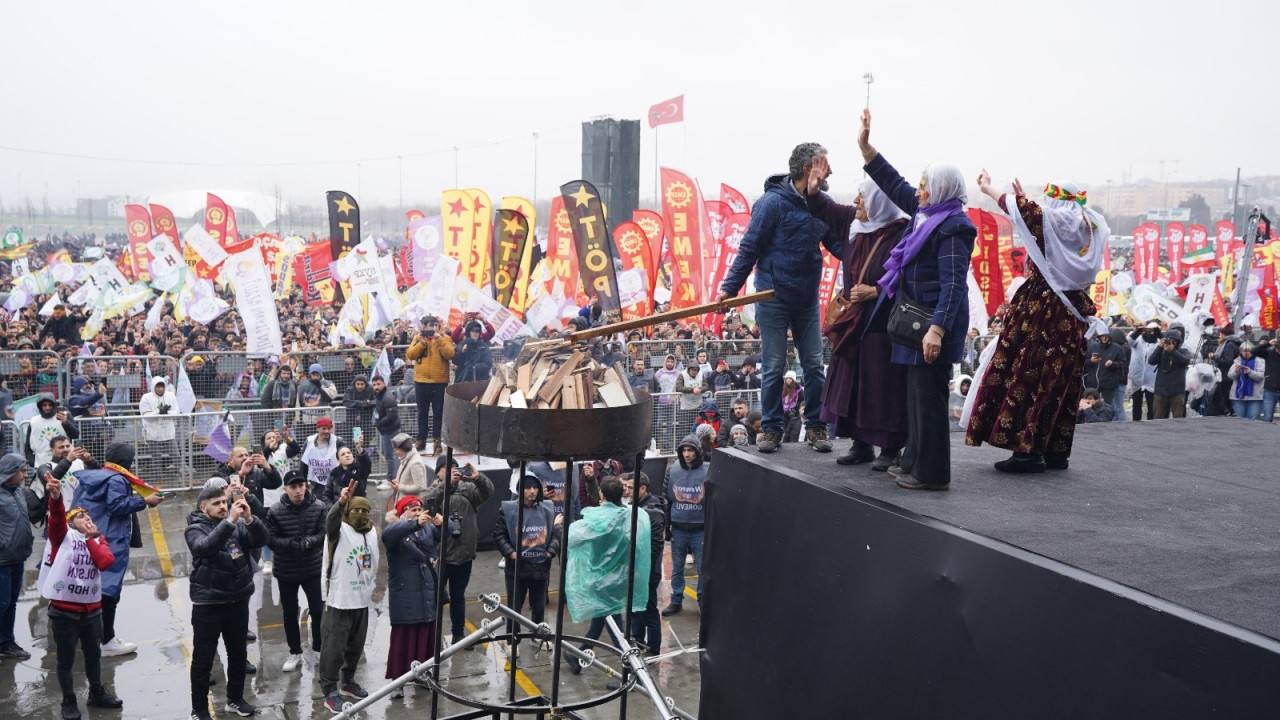 Thousands celebrate Newroz across Turkey, 224 detained in Istanbul