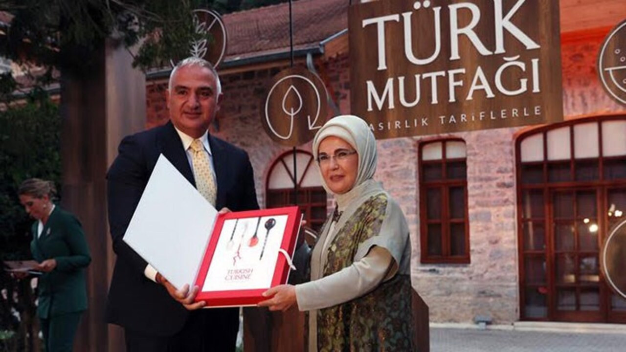 Turkish Culture Ministry spends 2.6 mln liras for First Lady’s book
