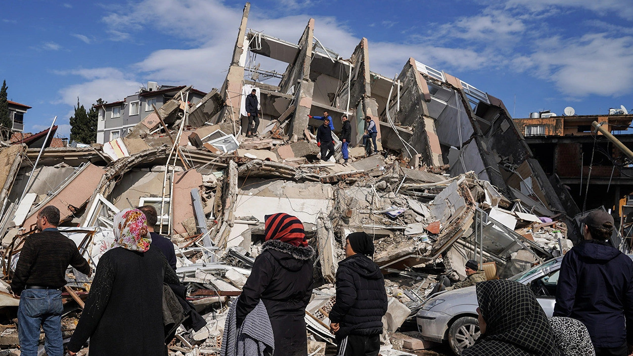90 percent of AKP supporters satisfied with government's earthquake response