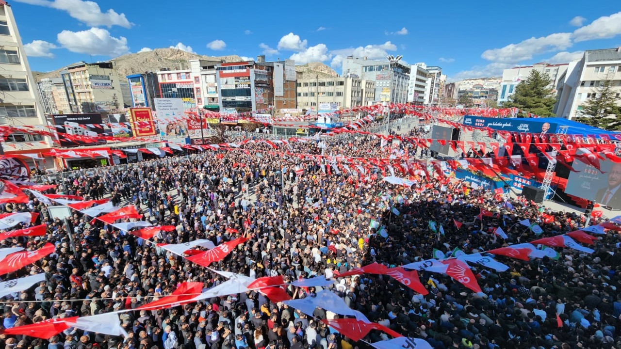 Thousands gather for Kılıçdaroğlu’s rally in eastern Van: ‘As if Demirtaş were here’