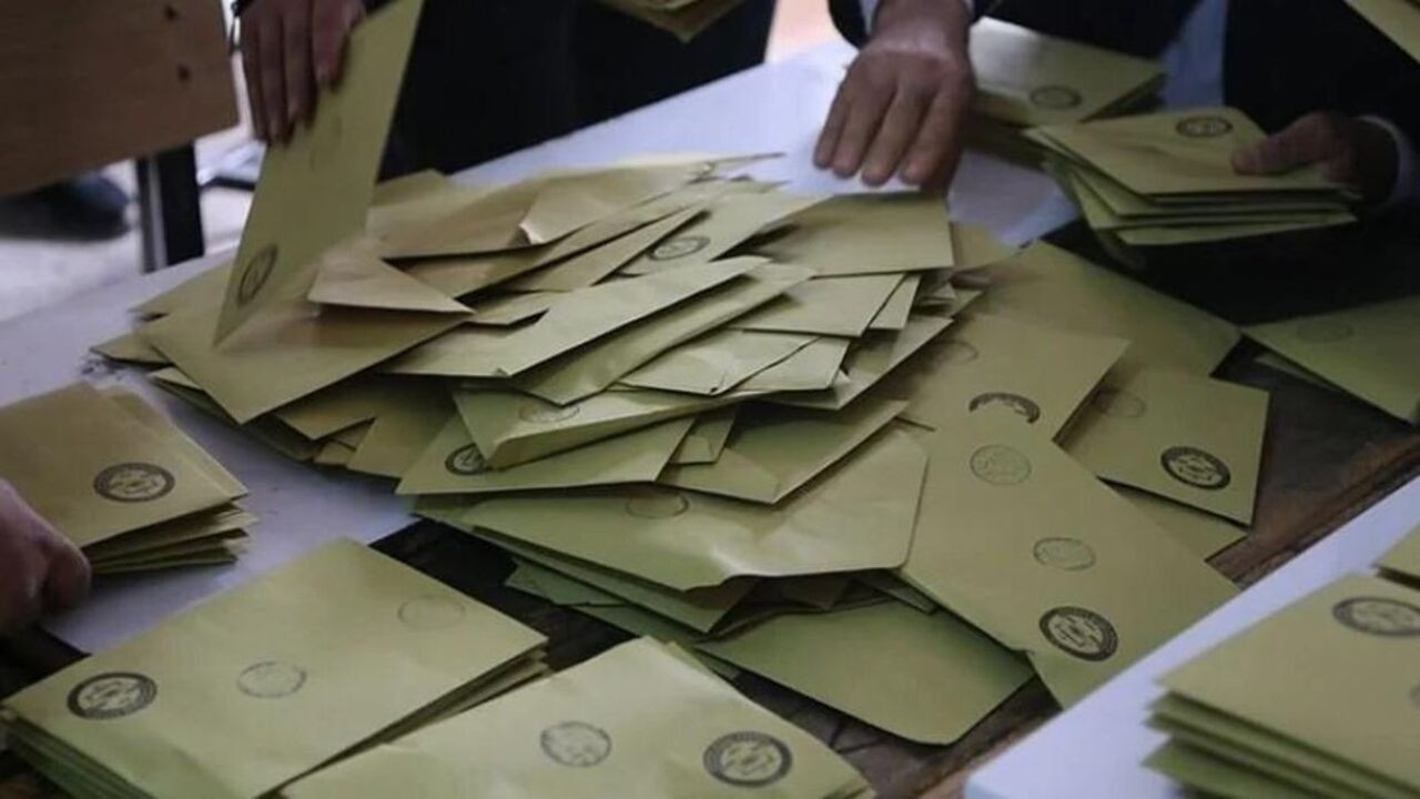 AKP members demand recount in ballot boxes where Kılıçdaroğlu leading