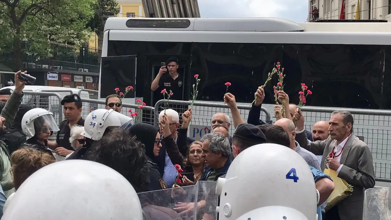 Turkish police detain Saturday Mothers in Galatasary Square on 28th anniversary of their vigil