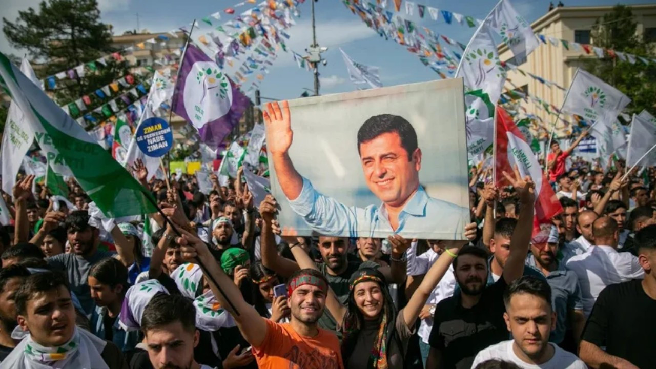 Jailed renowned Kurdish politician Demirtaş announces he’s quit active politics