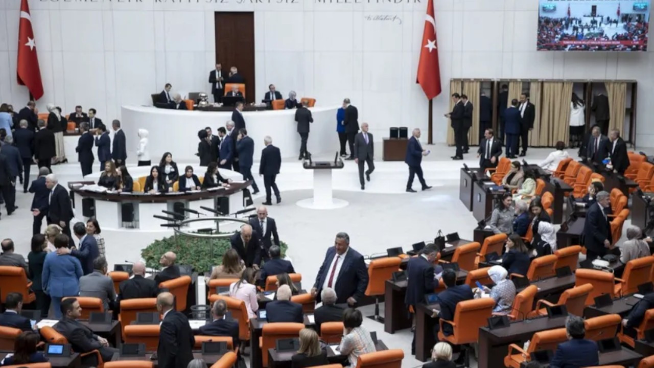 HÜDA-PAR MPs return to own party after elected under AKP list