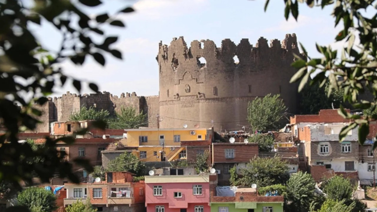 Increasing public land sales by trustee mayors in Diyarbakır draws ire