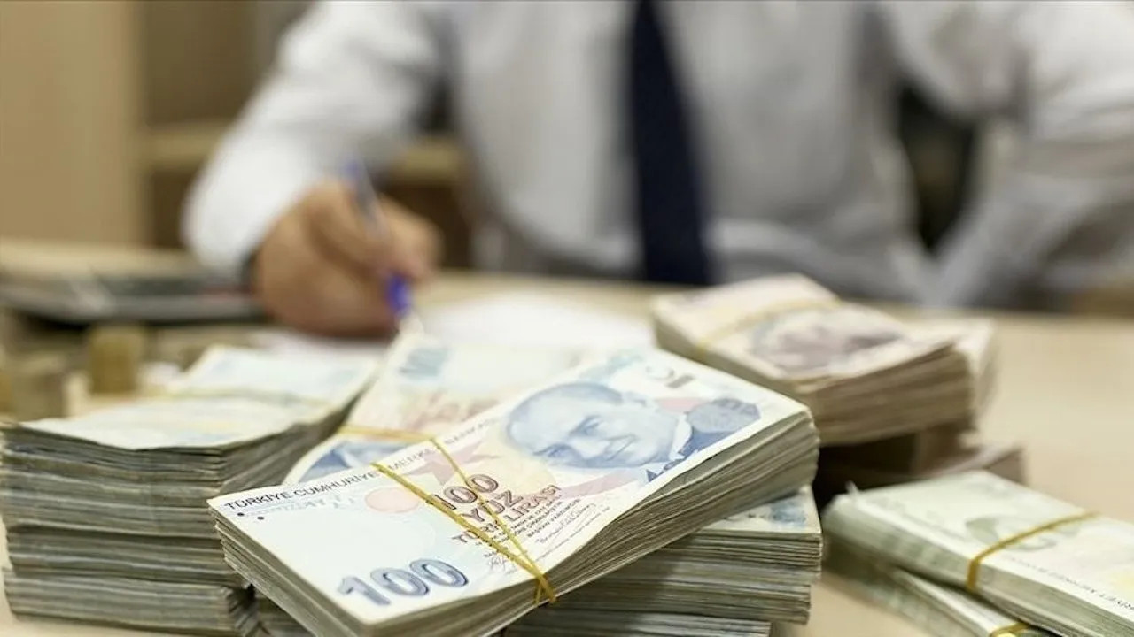 Lowest civil servant salary becomes 22,000 liras in Turkey