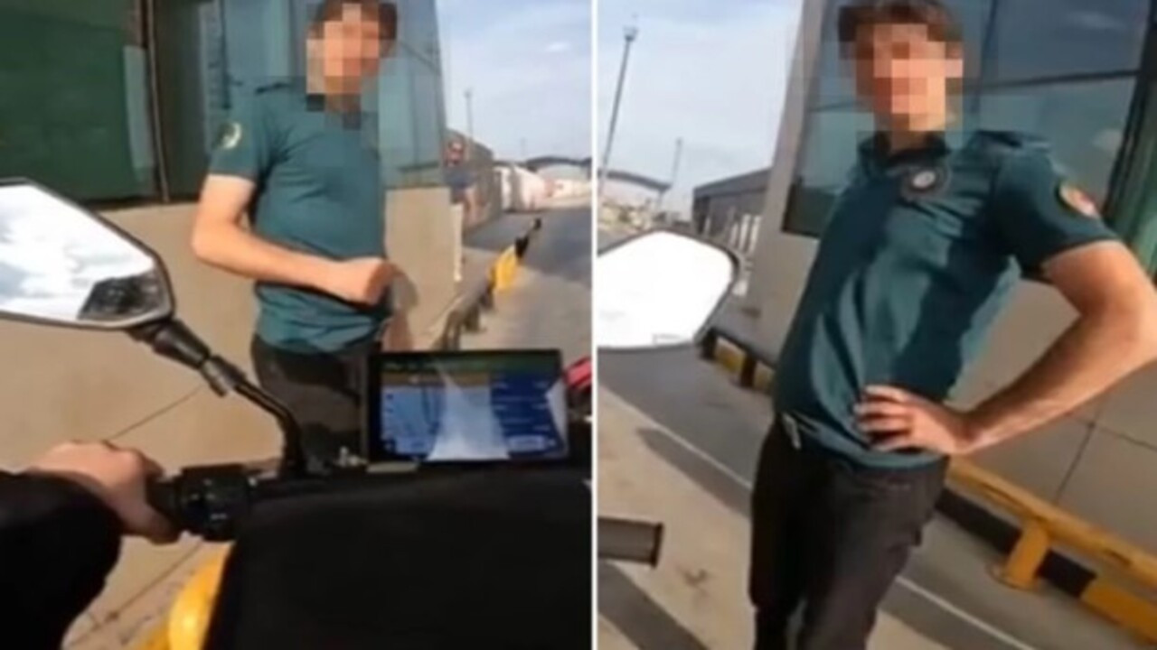 Turkish customs official verbally harasses woman motorcyclist crossing border