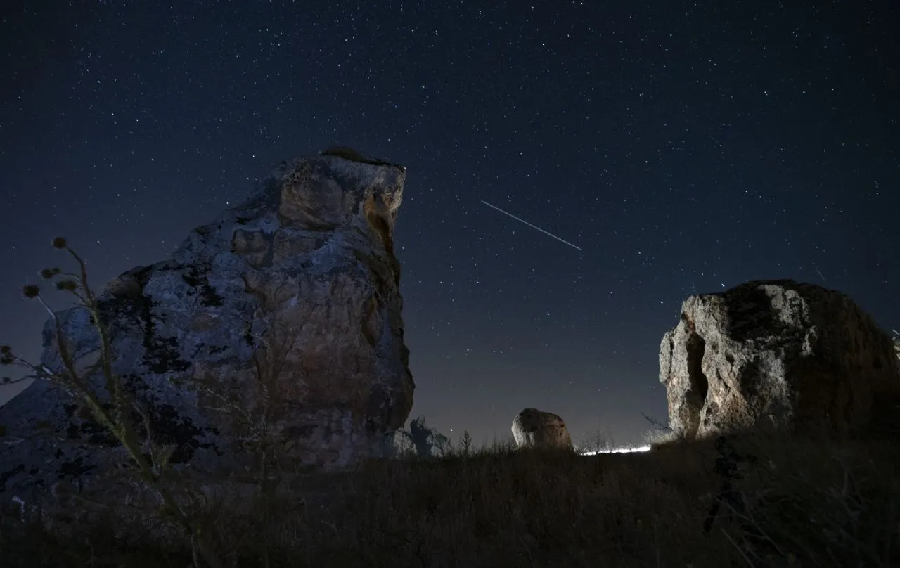 Thousands gather to watch Perseid meteor shower across Turkey - Page 5