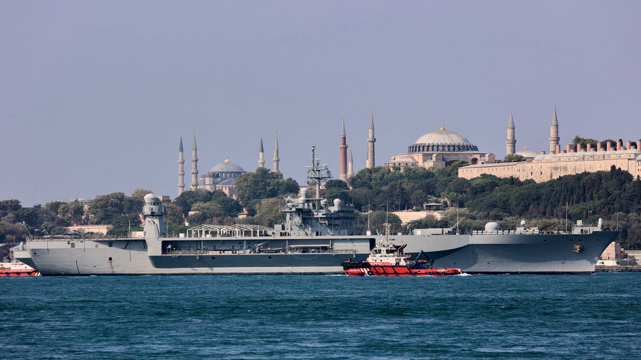 Two US warships visit Turkey amid crisis in Black Sea