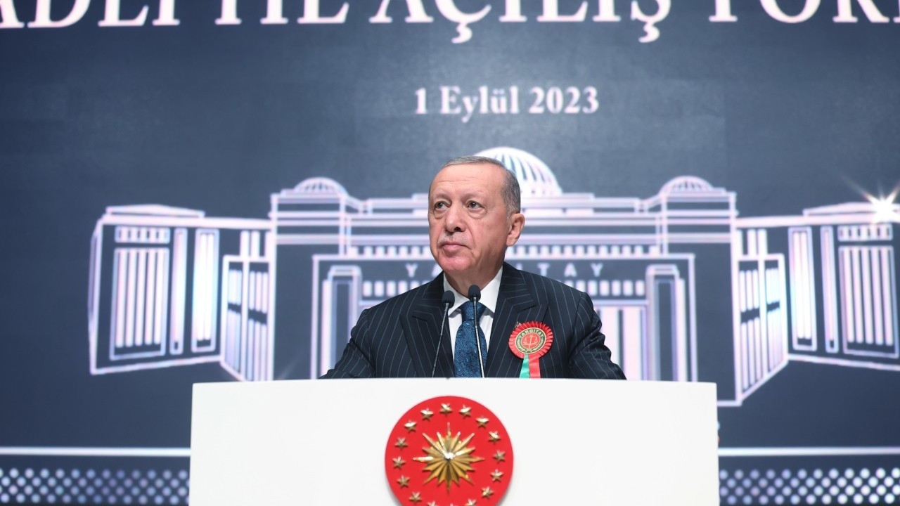 Erdoğan once again signals preparation of new constitution