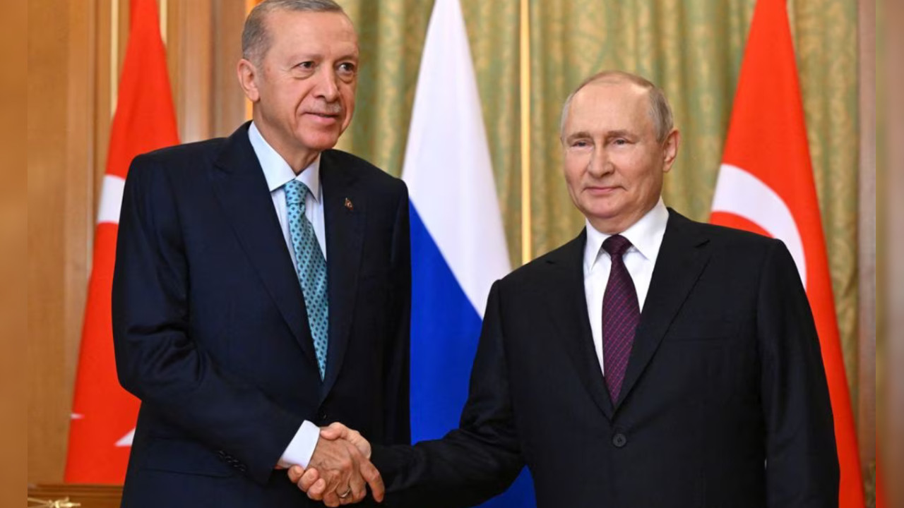 Erdoğan meets Putin in Sochi, says grain deal can be restored soon