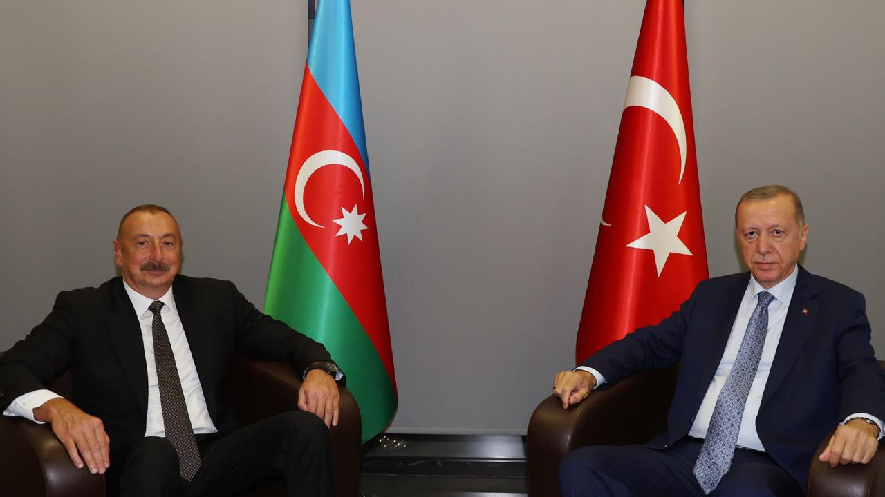 President Erdoğan to visit Azerbaijan as thousands flee Karabakh