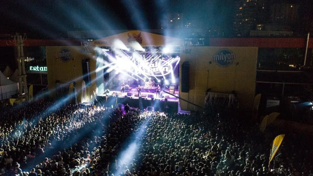Turkish court suspends governor's decision to ban music festival over 'alcohol consumption'