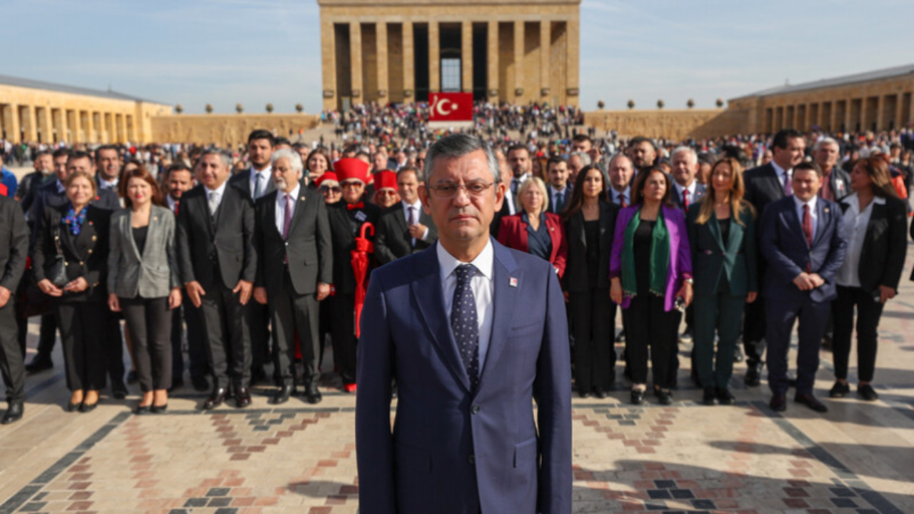 New CHP leader Özel forms 'shadow cabinet' within party