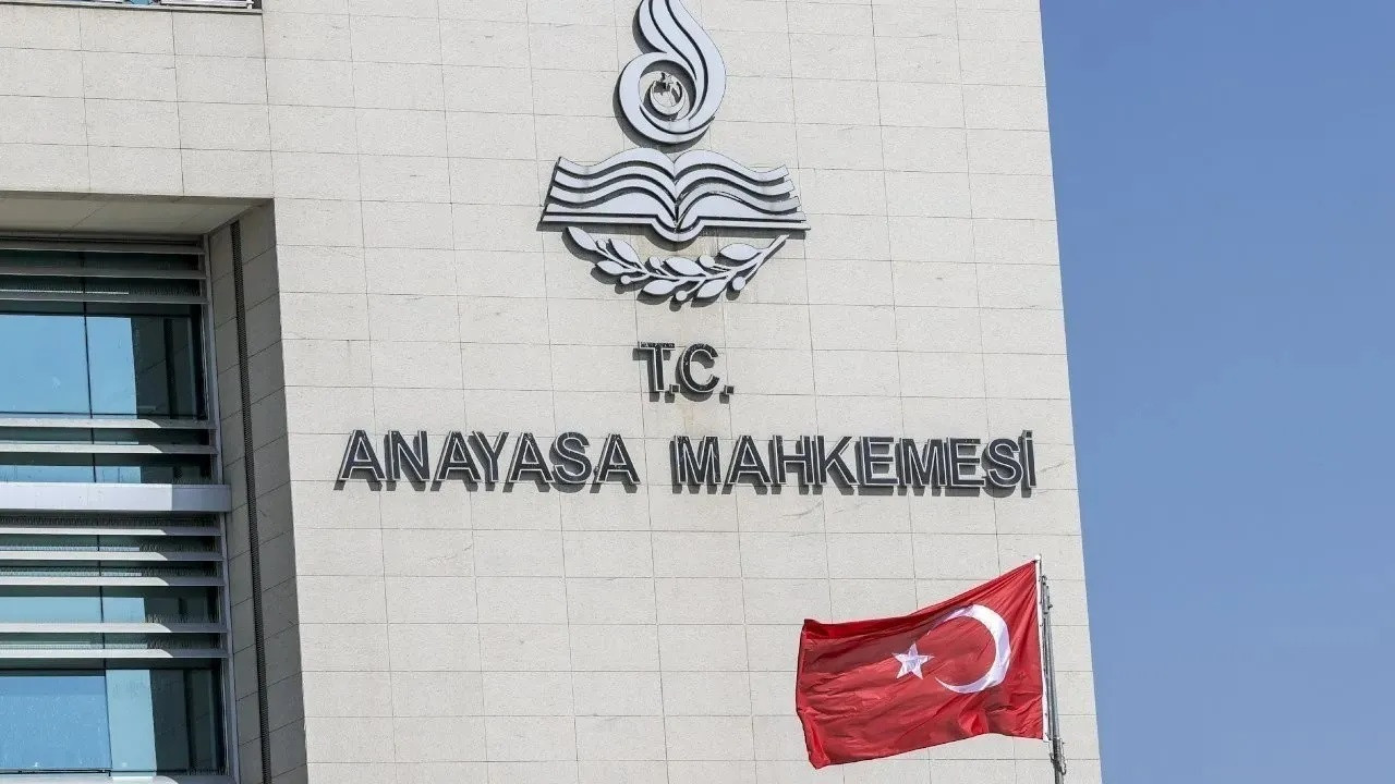 Union of Turkish Bar Associations files complaint against pro-gov’t outlets for targeting Constitutional Court justices