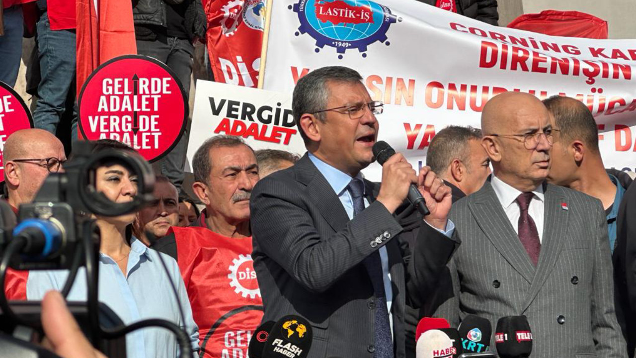 Turkish main opposition CHP leader Özel attends trade union march