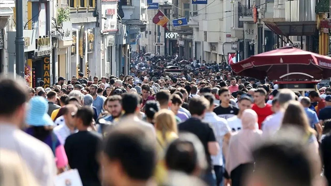 DİSK: 'Unemployment figures surpass official statements by 5 million'