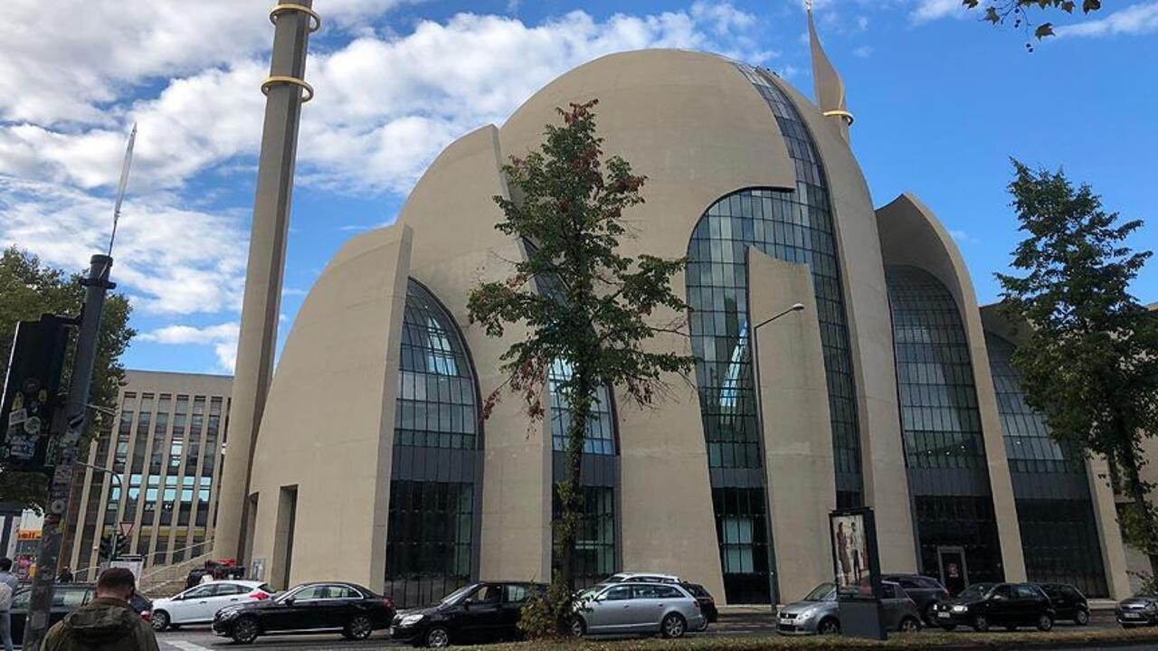 Turkey halts sending imams to German mosques