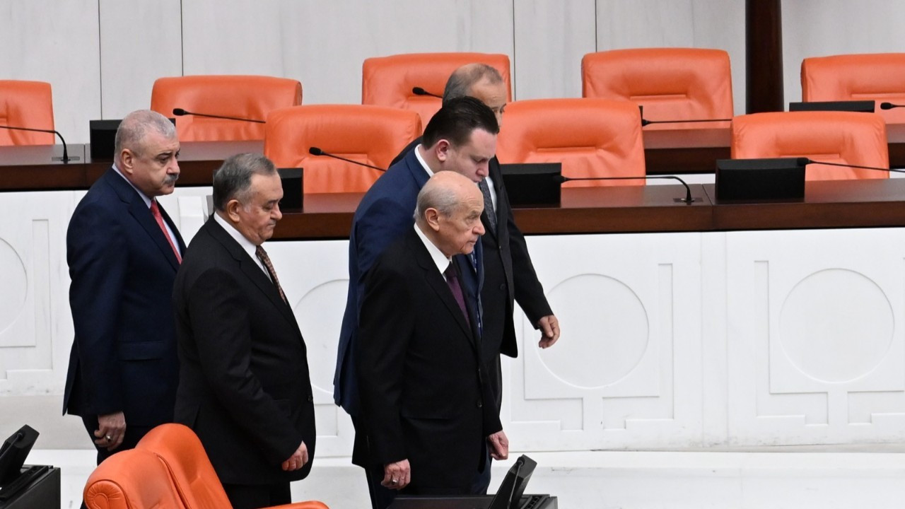 MHP deputies leave parliamentary session during DEM, CHP speeches