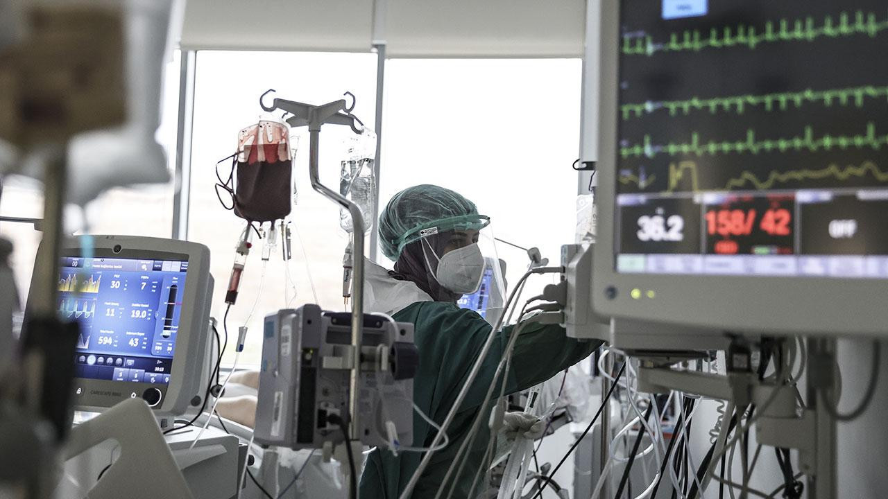 Occupancy rate in intensive care units in Turkey nears 100 pct