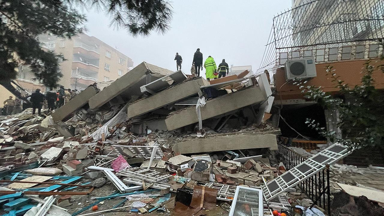 Turkish court delivers first ruling on those responsible for quake-related building collapses