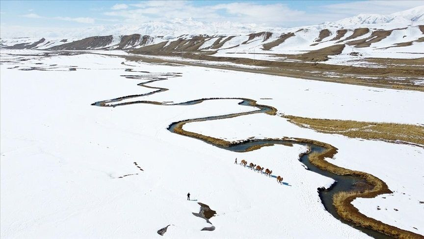 Snow-covered landscape unites with meander in Turkey’s eastern Van - Page 2