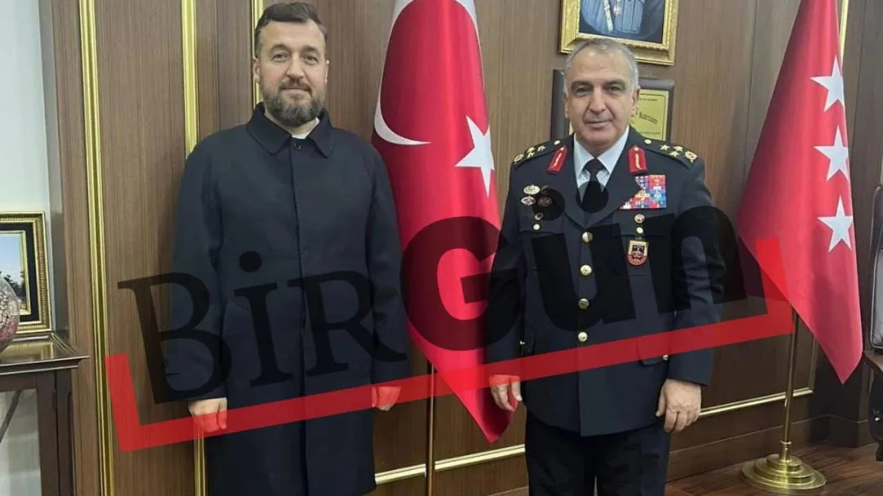 Islamic Menzil cult representative meets with deputy commander of Turkish Gendarmerie