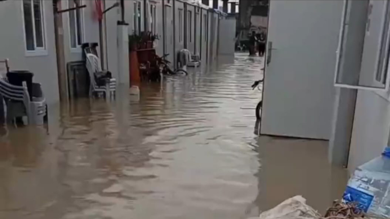 Container cities in Turkey’s quake-struck Hatay flood amid downpours