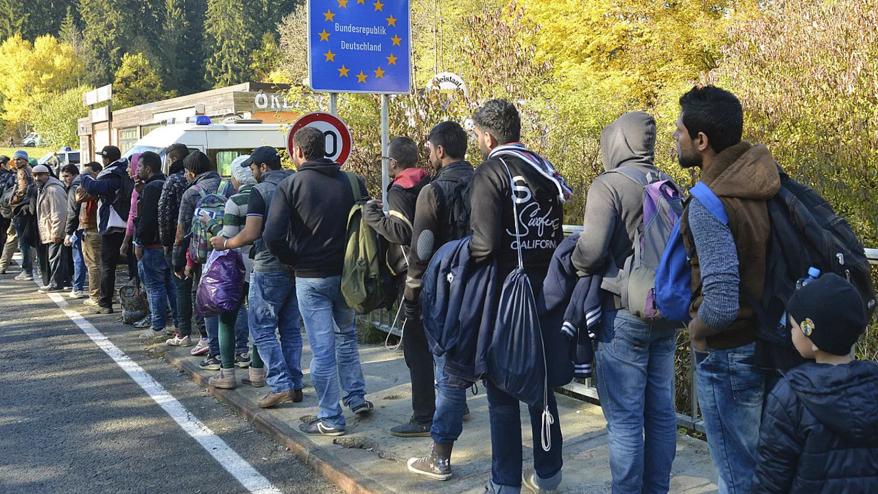 Number of asylum seekers from Turkey in Germany increases by 51 pct