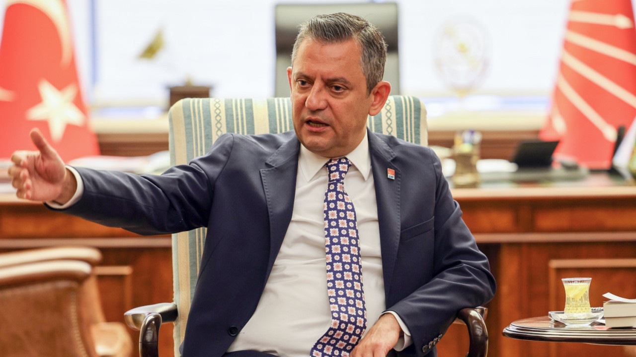 CHP leader Özel demands President Erdoğan convince 17.5 million CHP voters first for new constitution