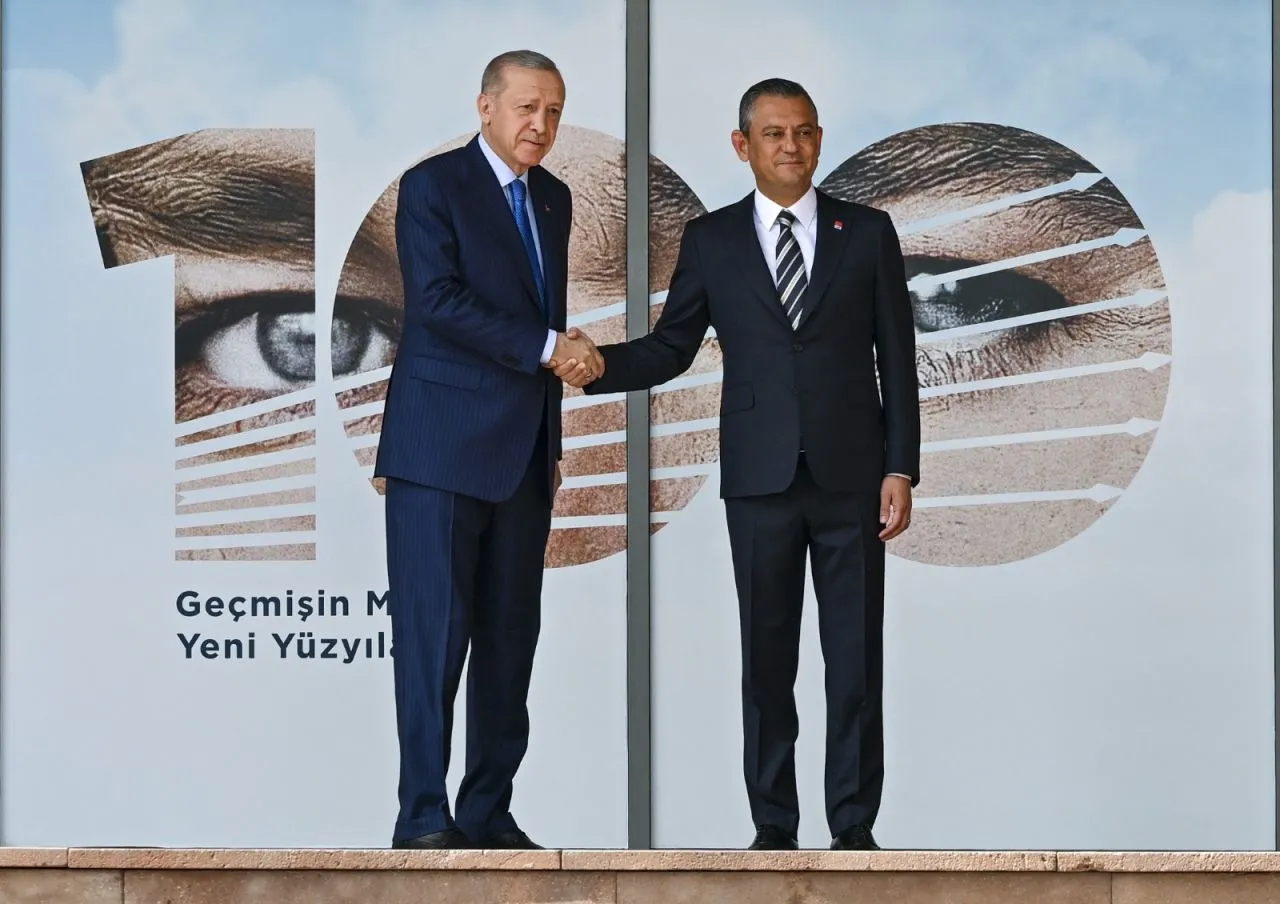 President Erdoğan visits CHP headquarters after 18 years - Page 4