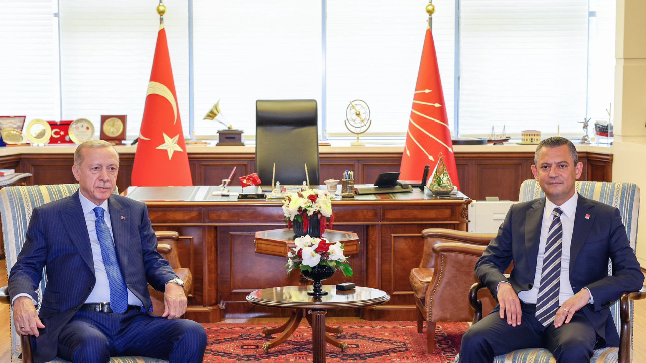 Erdoğan and Özel talked about new constitution, AKP spokesperson says