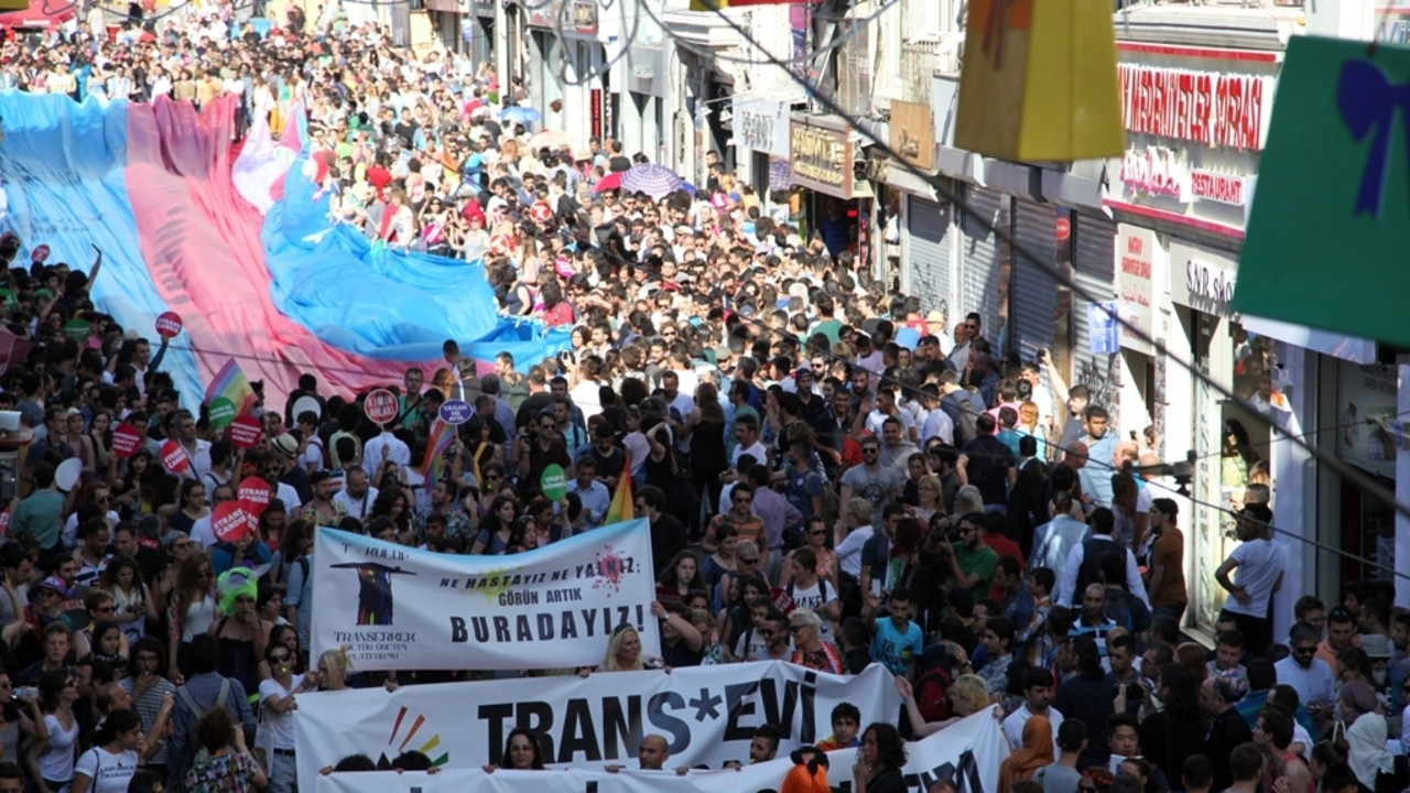 Turkish gov’t blockades Istanbul in fear of trans pride march