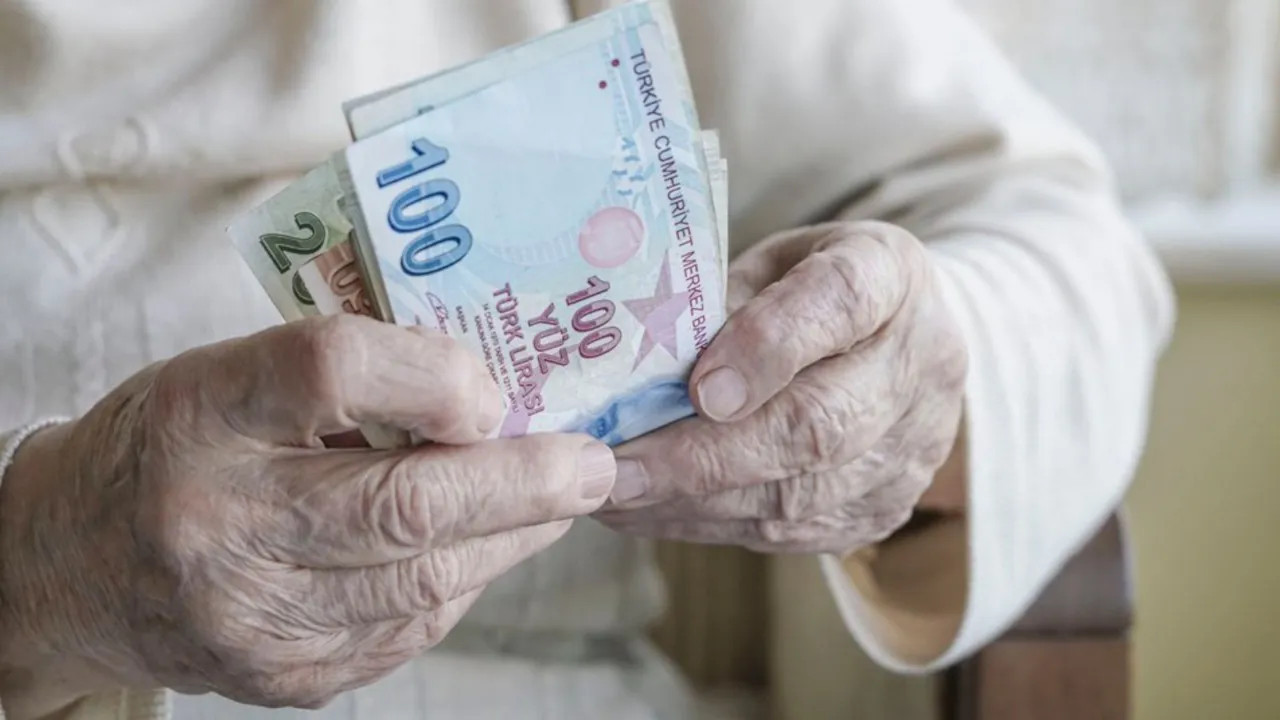Turkish gov't signals improvements only for pensions below 10,000 TL