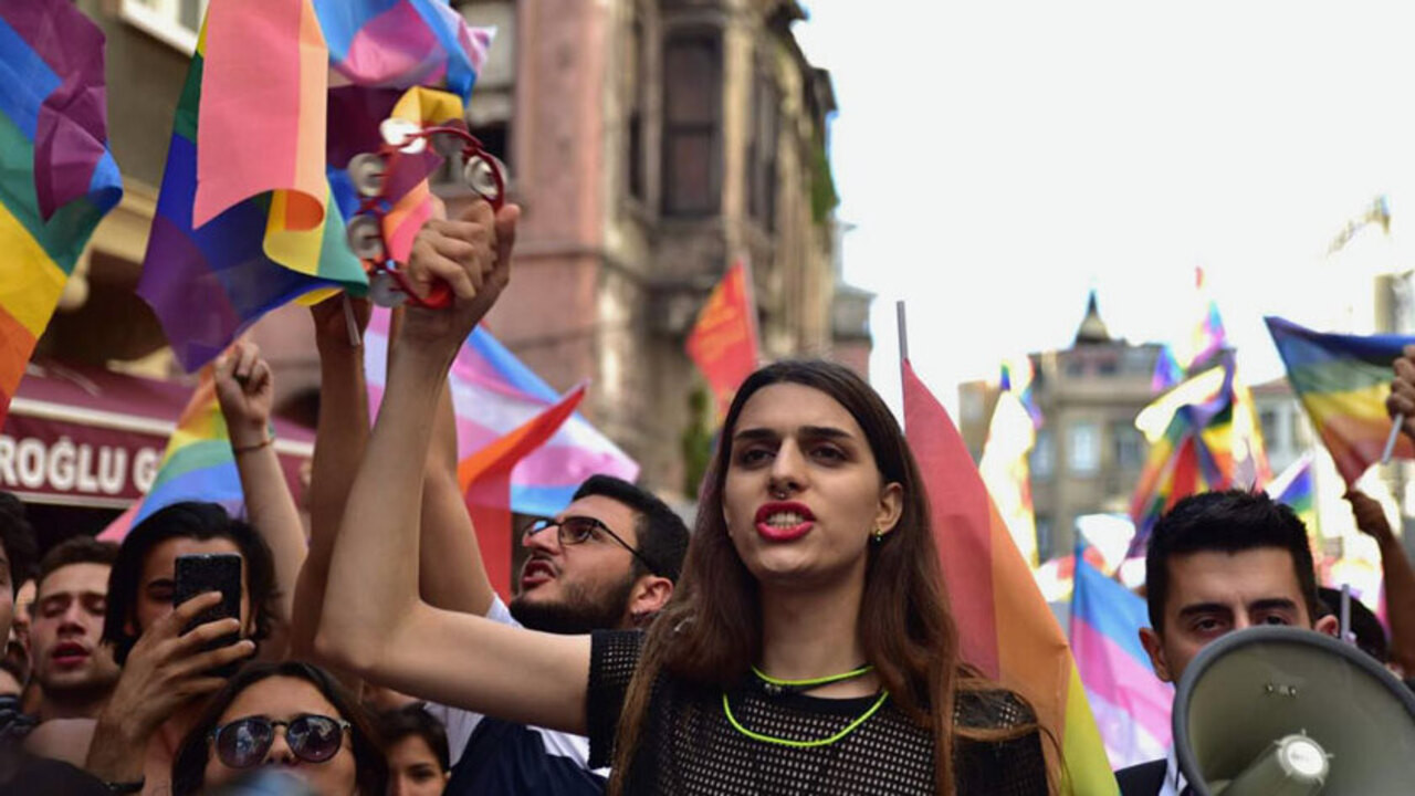 LGBTI+ activist arrested over tweet against racists attacks on Syrians