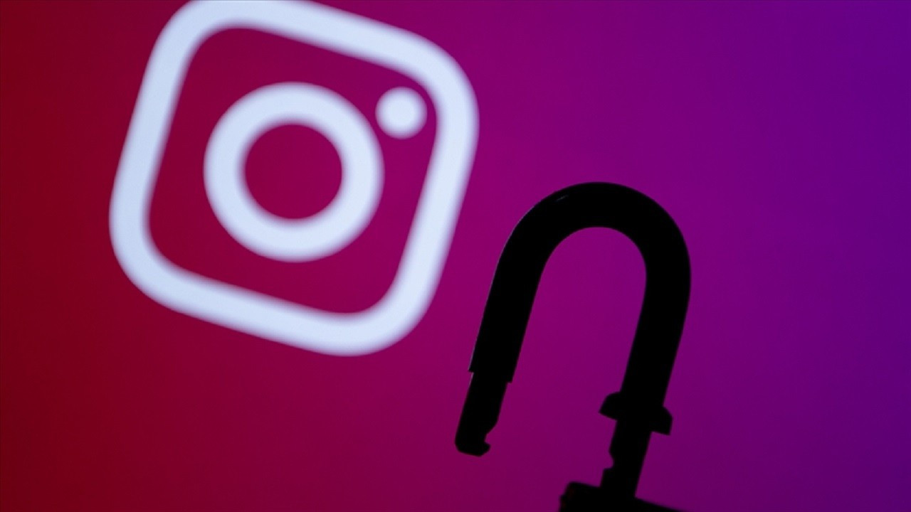 Turkey bans Instagram for 'criminal content'